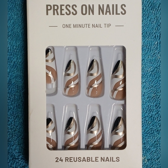 Almond shape brown gold black white reusable press on nails 24 piece set new - Picture 1 of 2